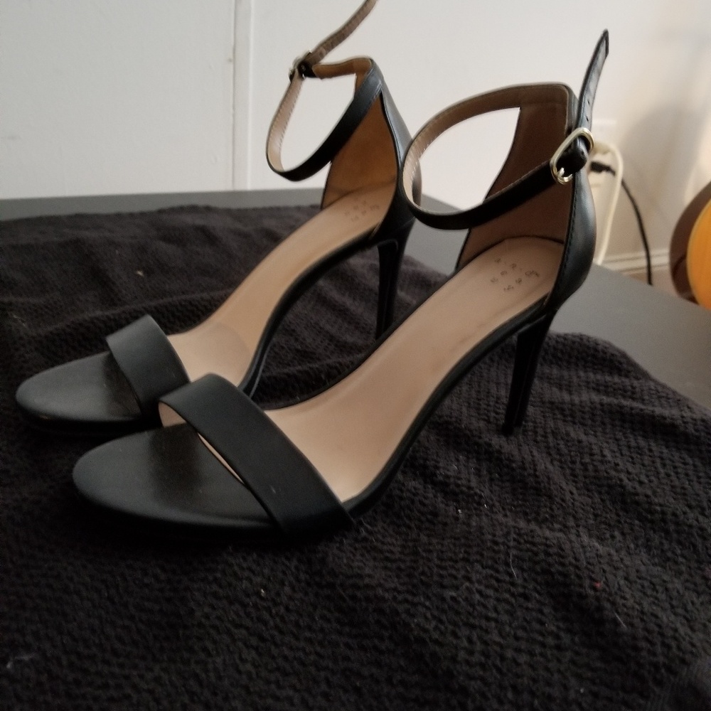 Black heels 👠